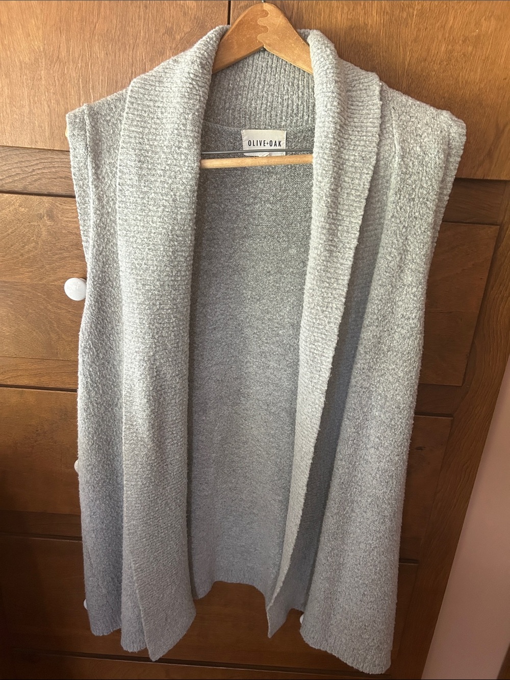 Olive & Oak Light Gray Sleeveless Open Knit Cardigan